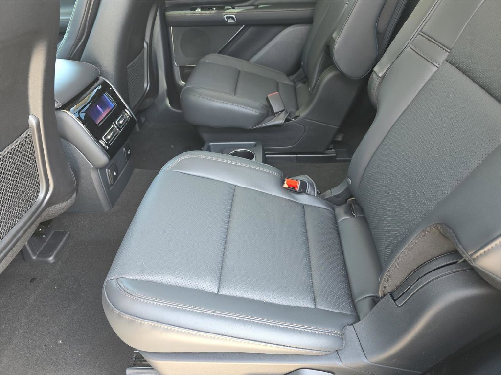 New 2026 Lincoln Aviator 2WD image 12