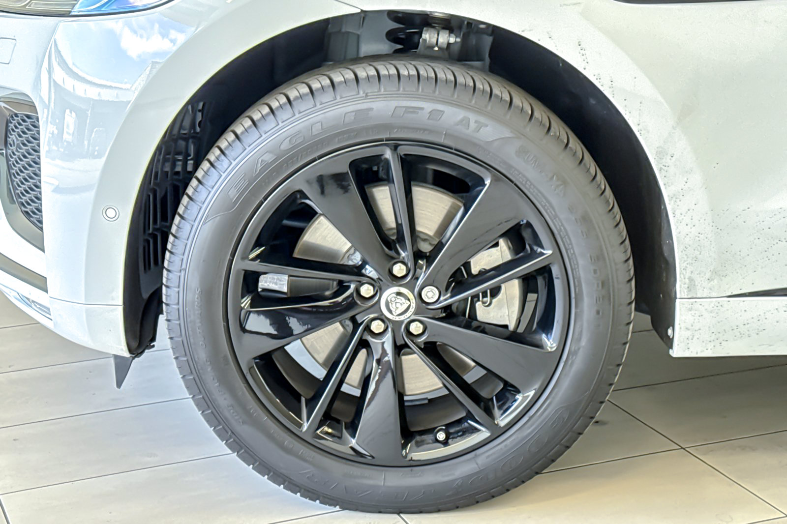 Used 2026 Jaguar F-PACE R-Dynamic S AWD/4WD image 27