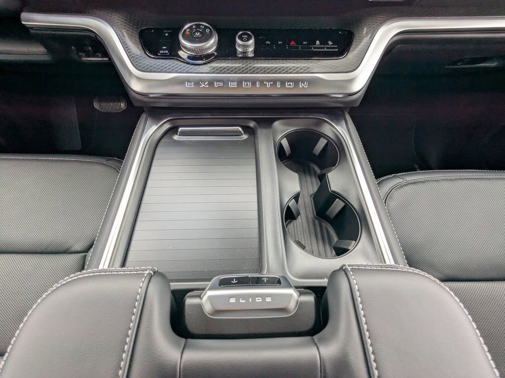 New 2025 Ford Expedition Max Platinum w/ Stealth Performance Package image 20