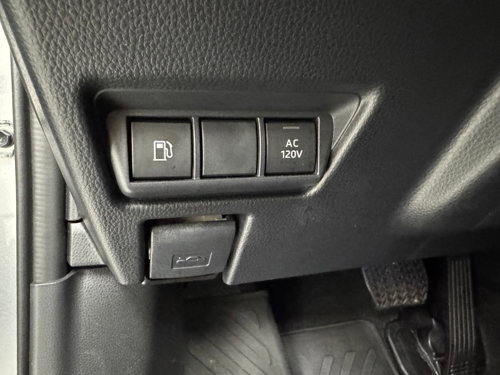 Used 2024 Toyota Prius Prime Premium image 28