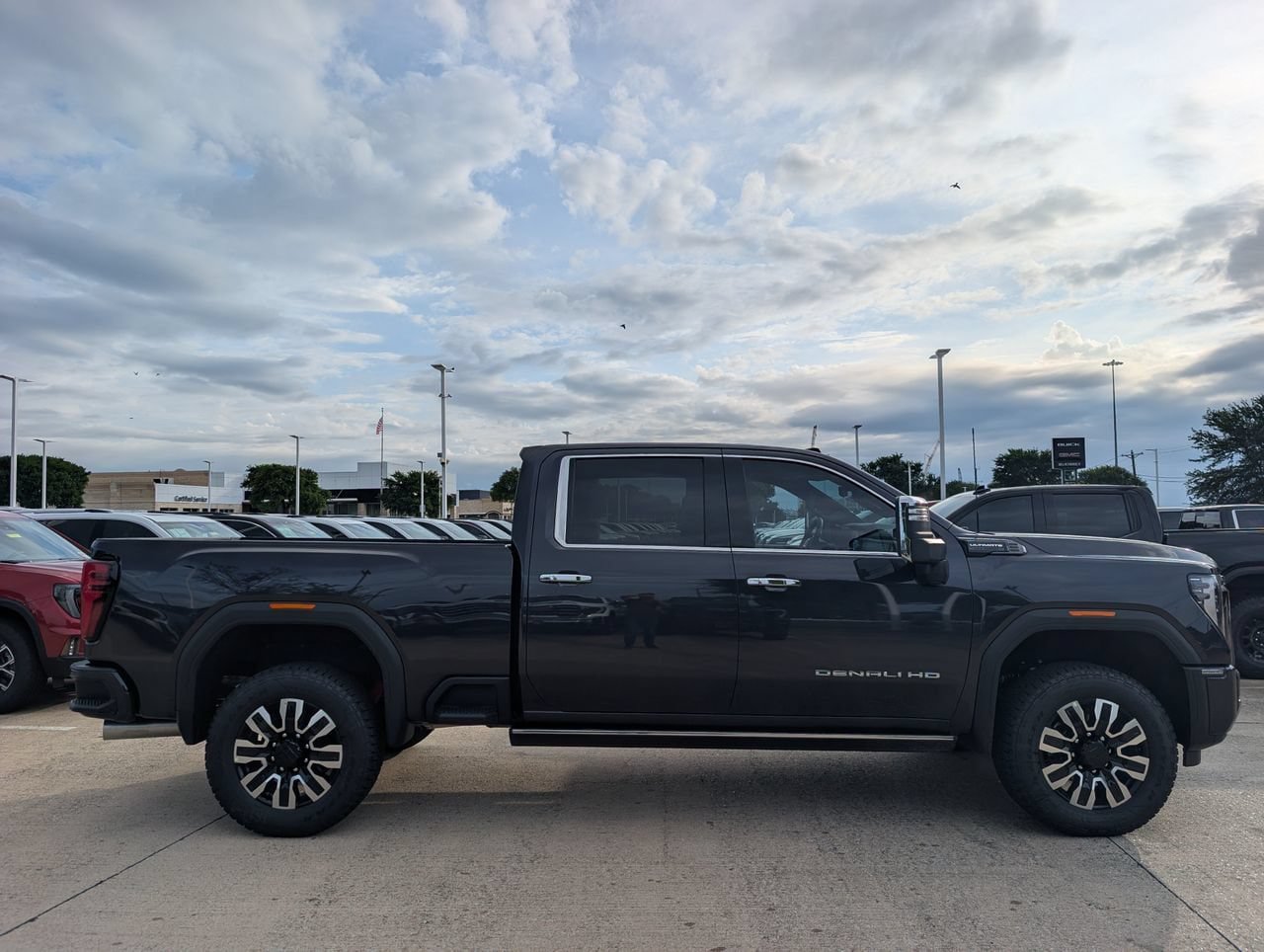 New 2026 GMC Sierra 2500 Denali Ultimate AWD/4WD image 3