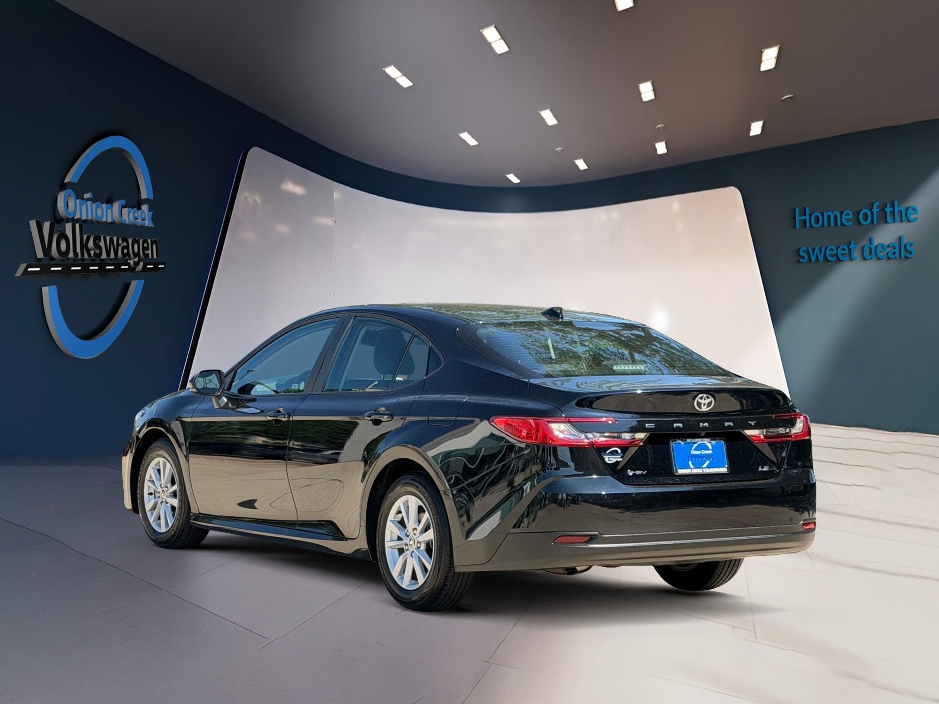 Used 2026 Toyota Camry LE FWD image 7