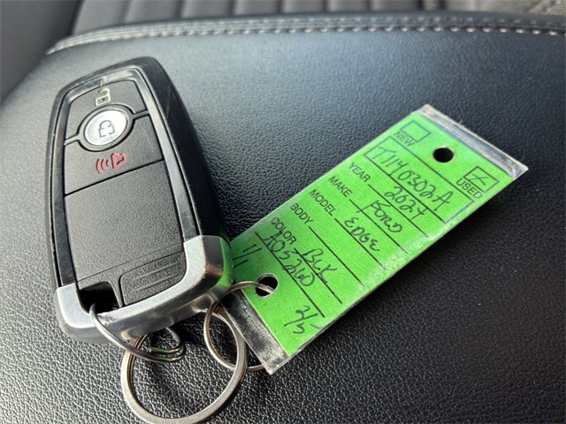 Used 2024 Ford Edge SE w/ Black Appearance Package image 21