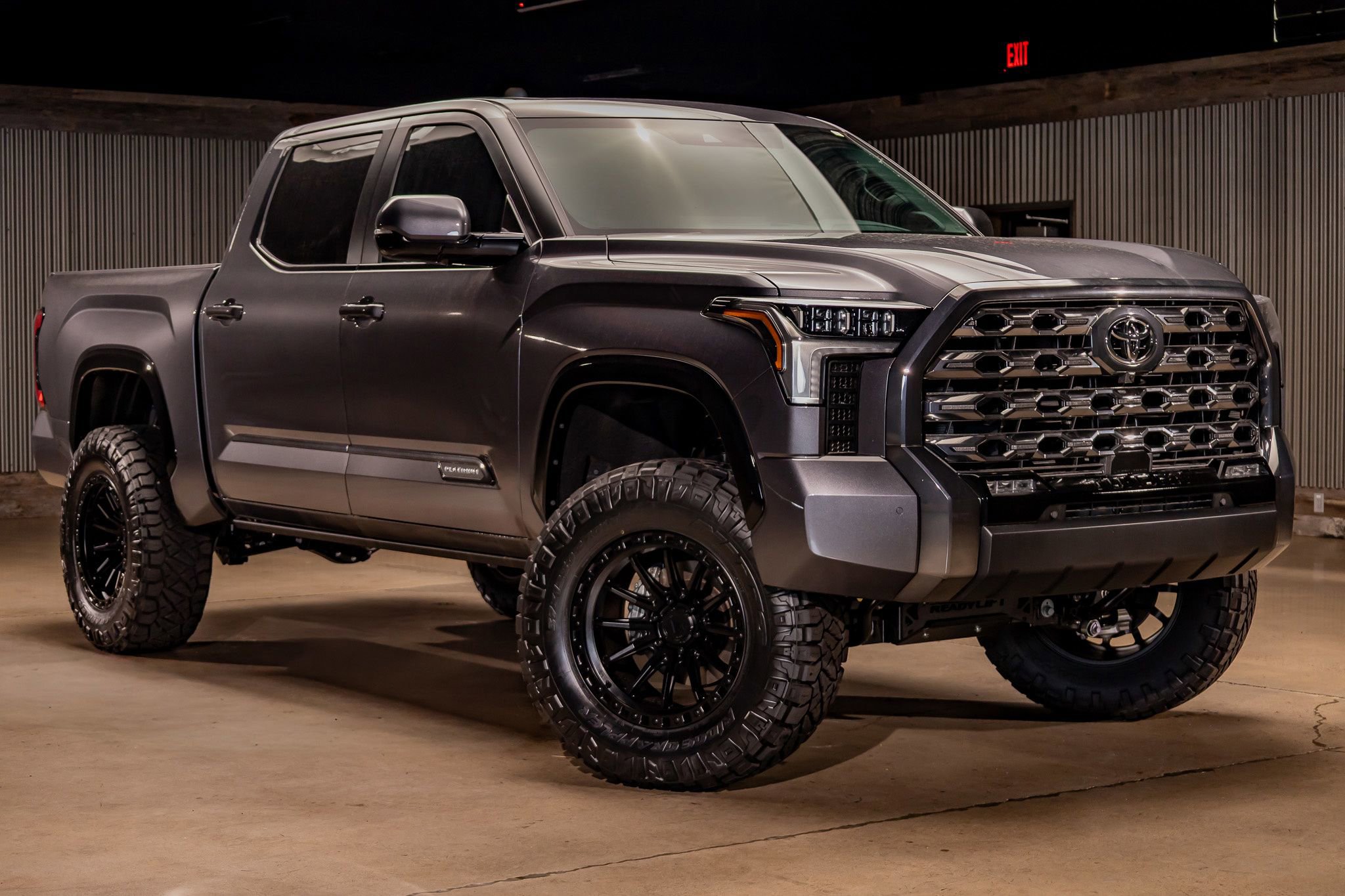Used 2025 Toyota Tundra Platinum video 1