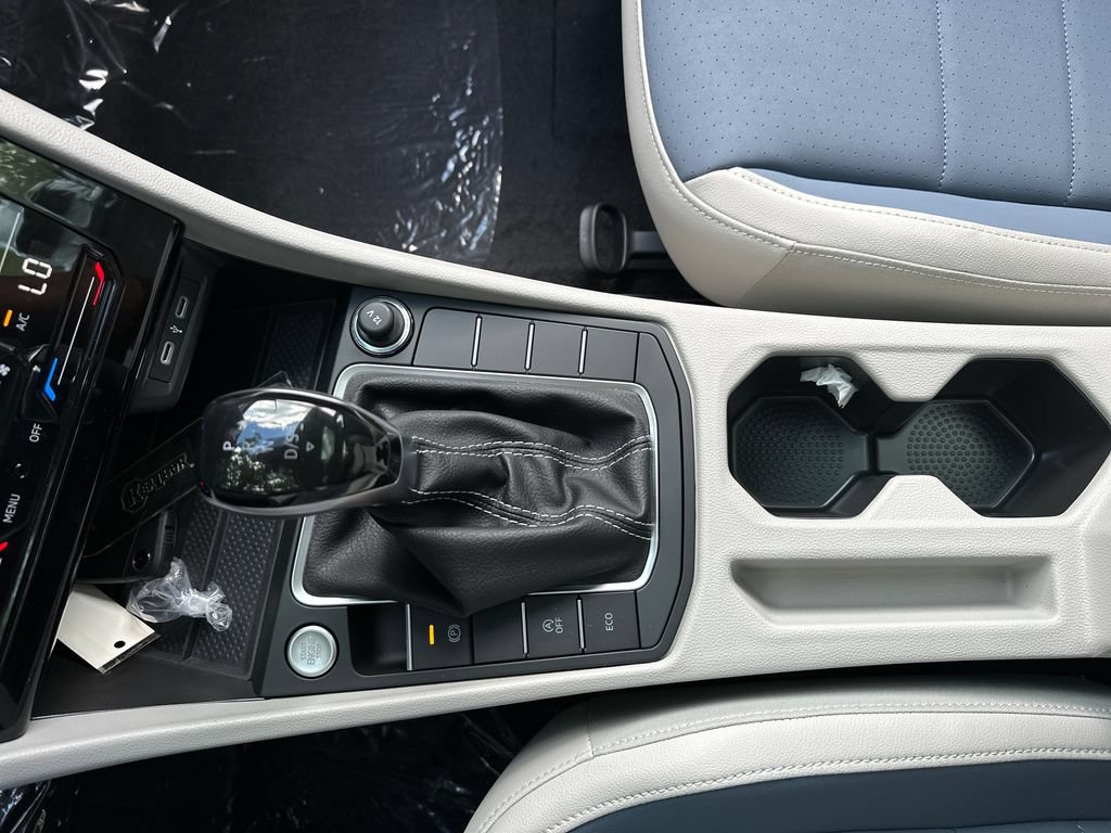 New 2027 Volkswagen Jetta SE FWD image 17