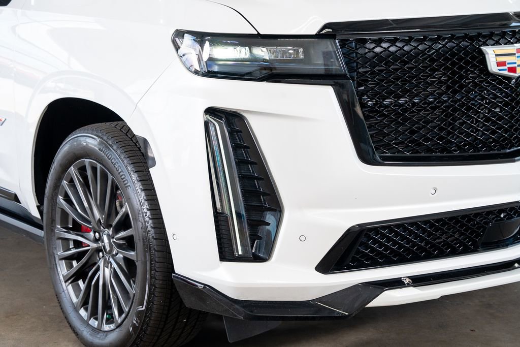 Used 2023 Cadillac Escalade V AWD/4WD image 8