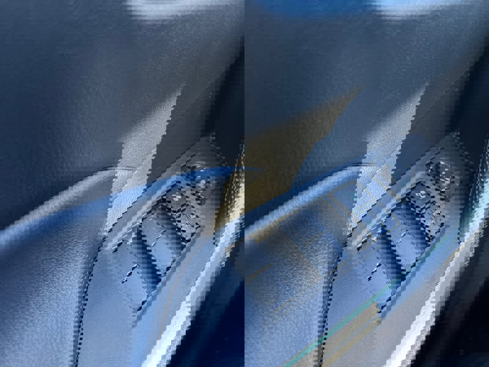 Used 2024 Toyota RAV4 LE image 15