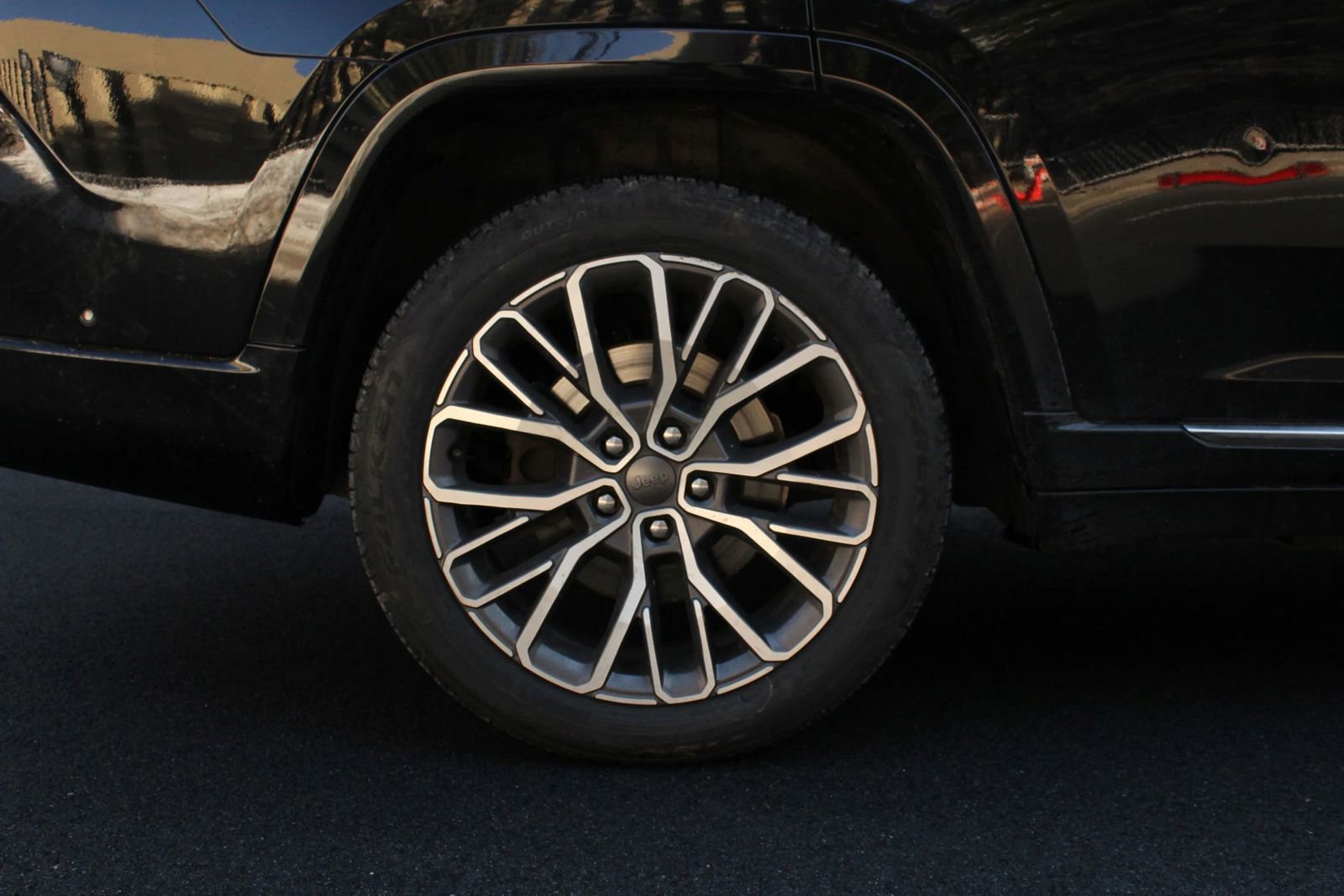 Used 2021 Jeep Grand Cherokee L Summit image 5
