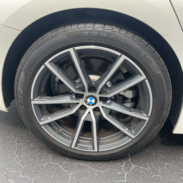 Used 2021 BMW 330i Sedan w/ Convenience Package RWD image 9