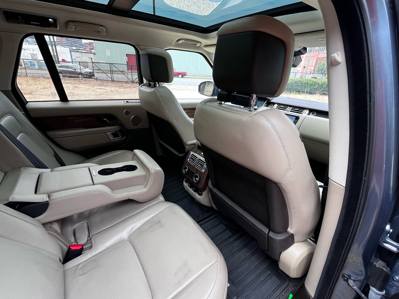 Used 2019 Land Rover Range Rover HSE image 56