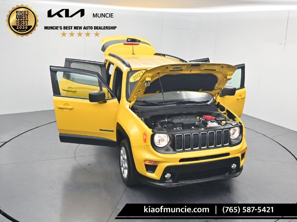 Used 2023 Jeep Renegade Latitude w/ Premium Group AWD/4WD image 53