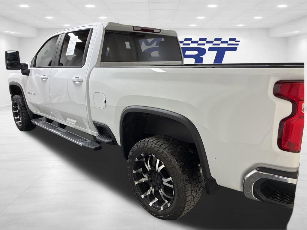 Used 2024 Chevrolet Silverado 2500 LT w/ Convenience Package image 8