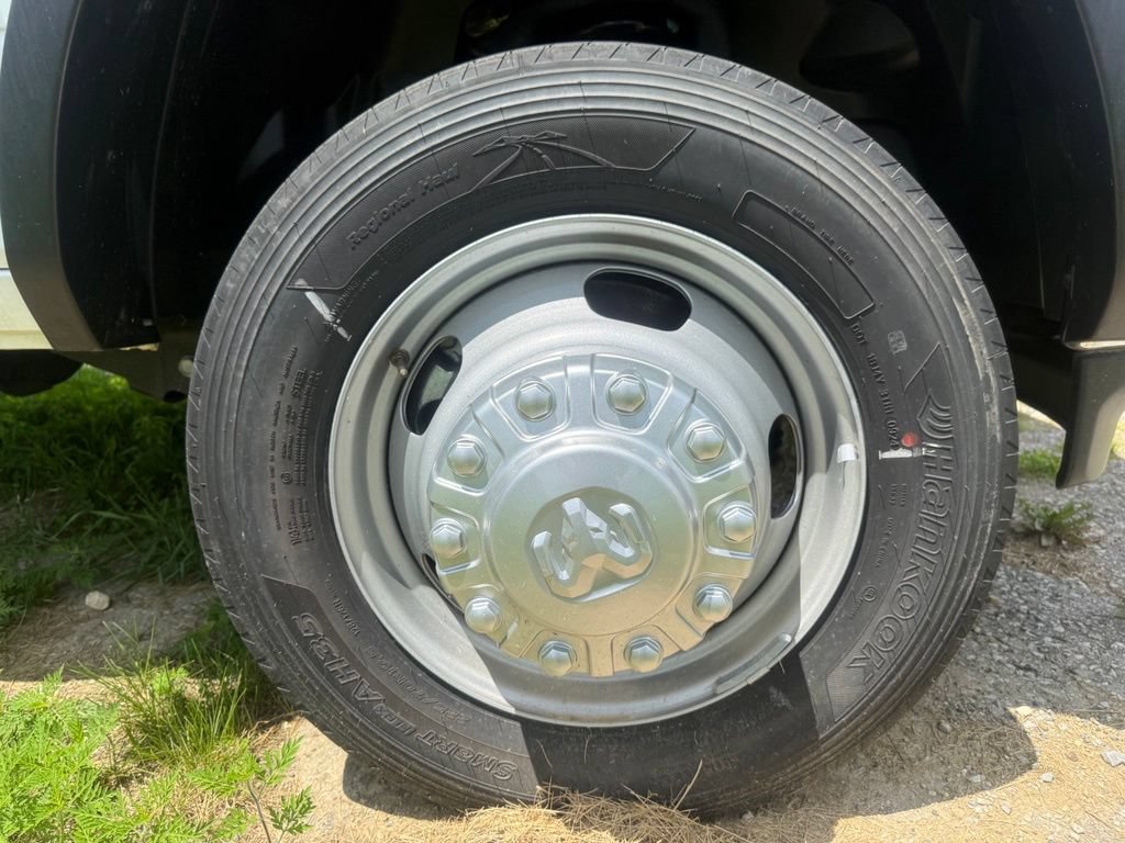 New 2024 RAM 5500 Tradesman RWD image 49