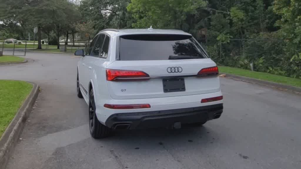 Certified 2025 Audi Q7 2.0T Premium Plus AWD/4WD image 7