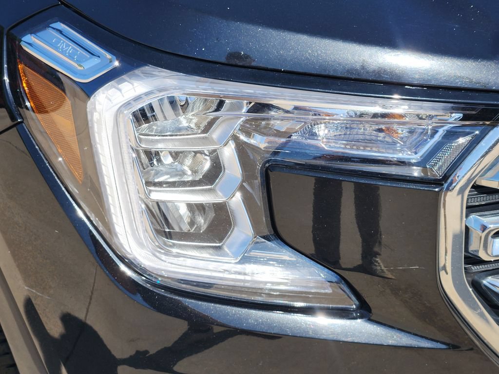 Used 2023 GMC Terrain SLT AWD/4WD image 9