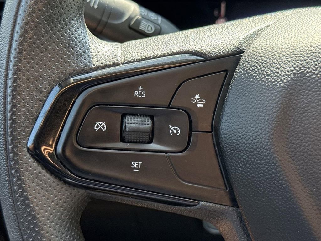 Used 2024 Chevrolet Trax LT image 31