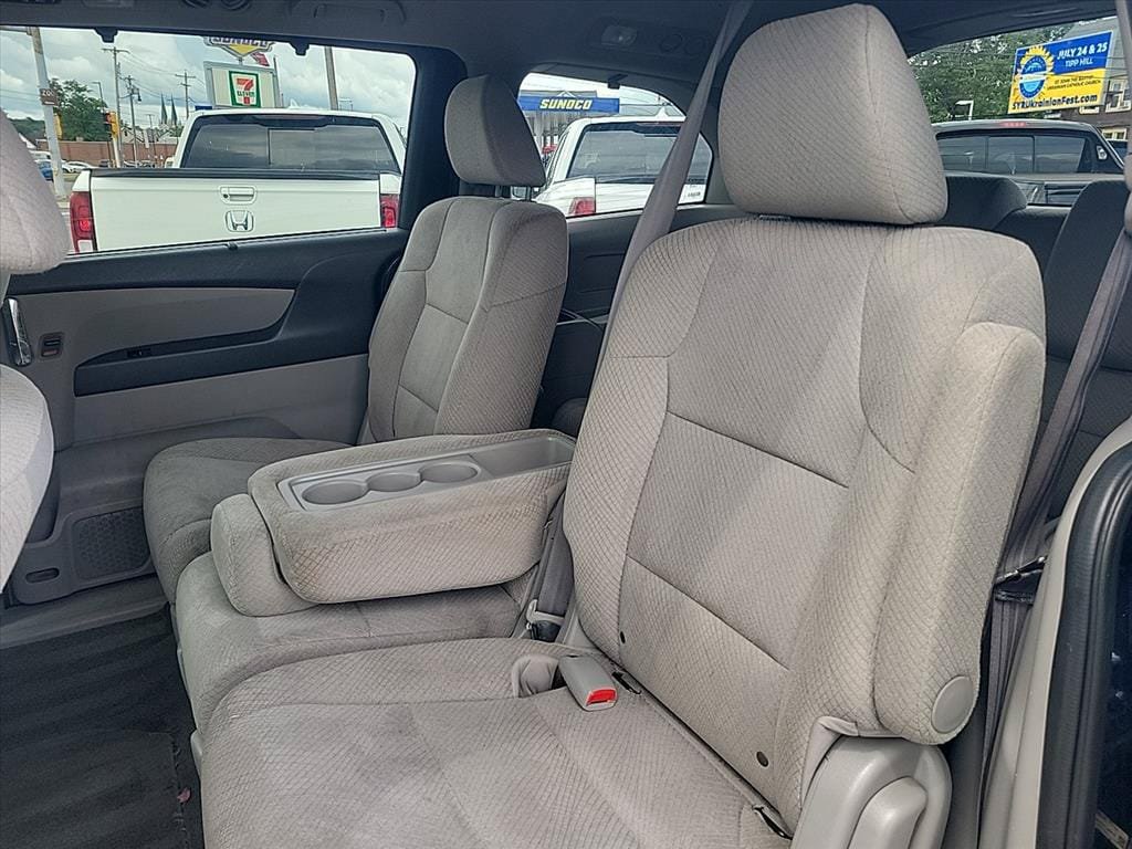 Used 2016 Honda Odyssey SE image 16