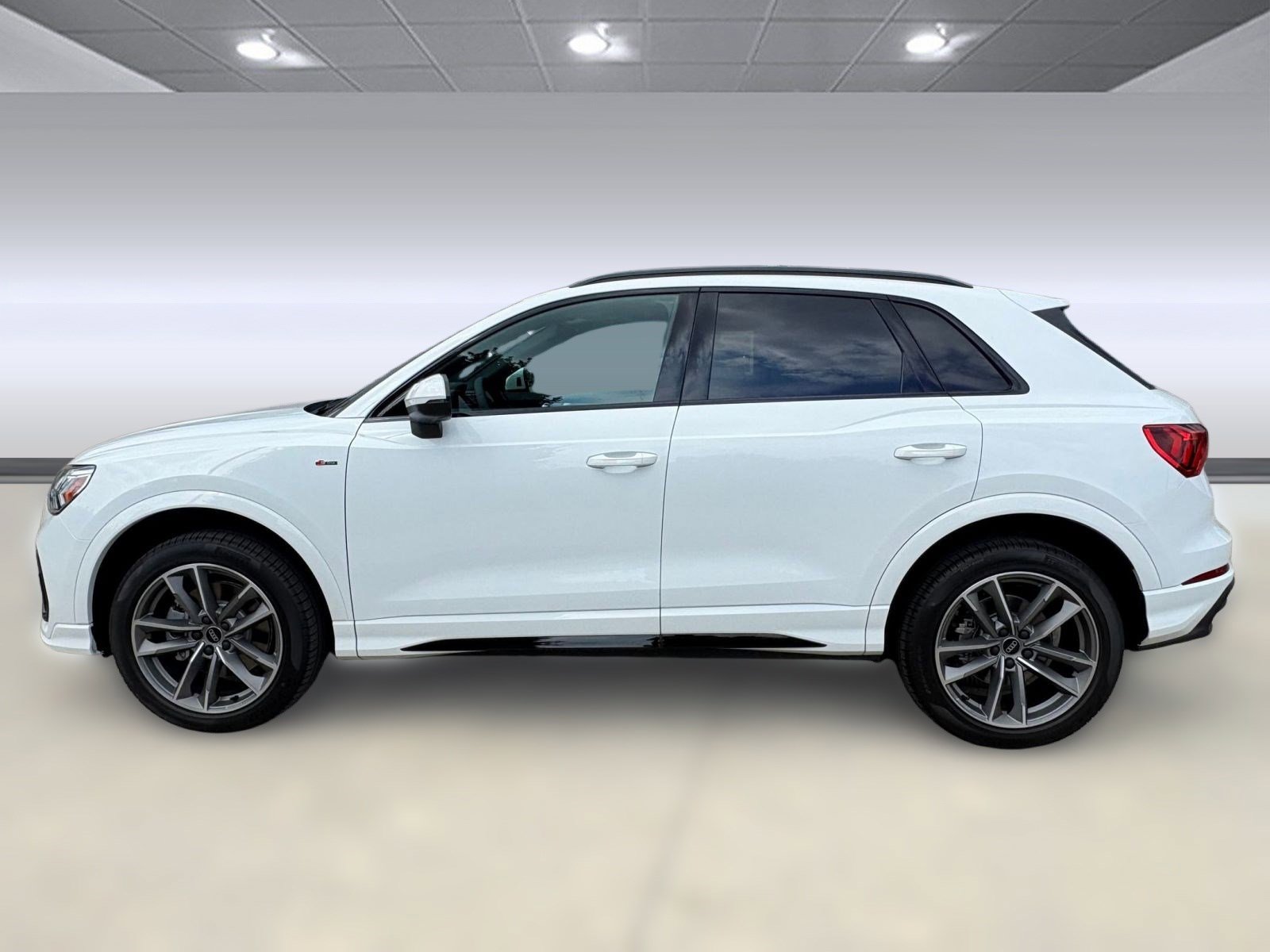 New 2025 Audi Q3 2.0T Premium image 2