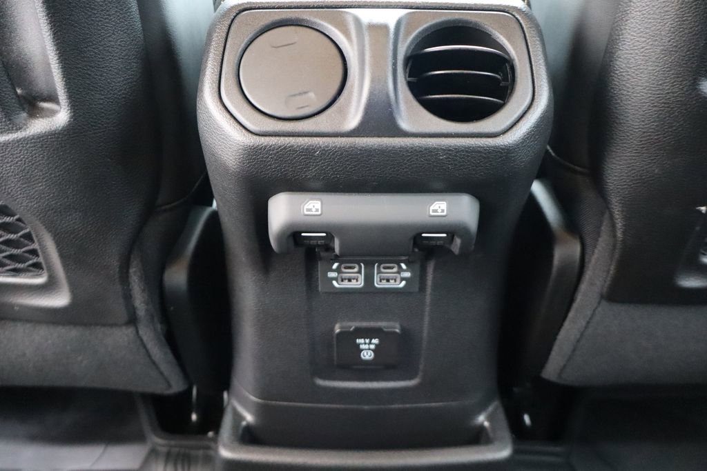 Used 2025 Jeep Wrangler Unlimited Rubicon 392 image 32