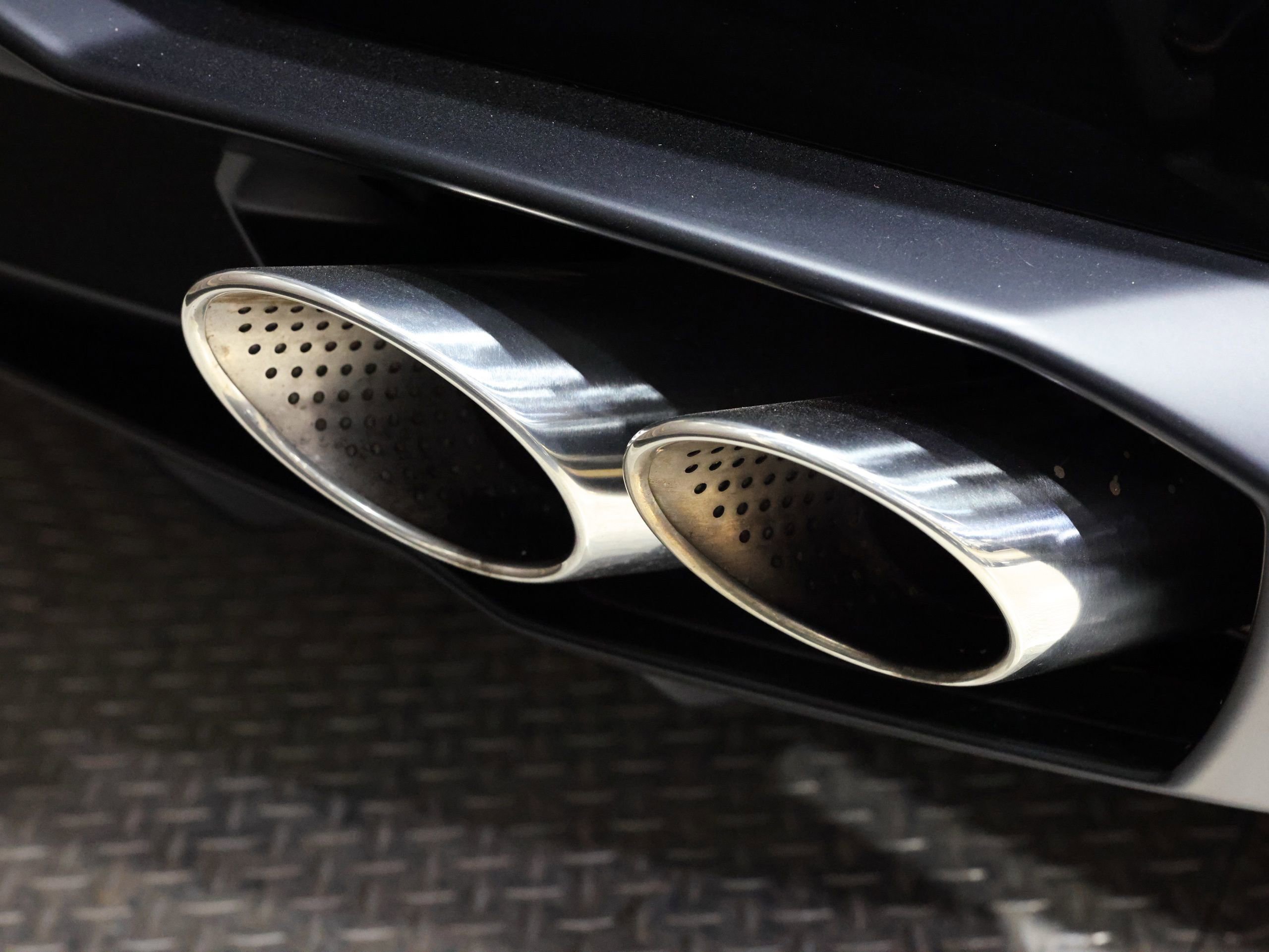Used 2018 Lamborghini Huracan LP 580-2 RWD image 56