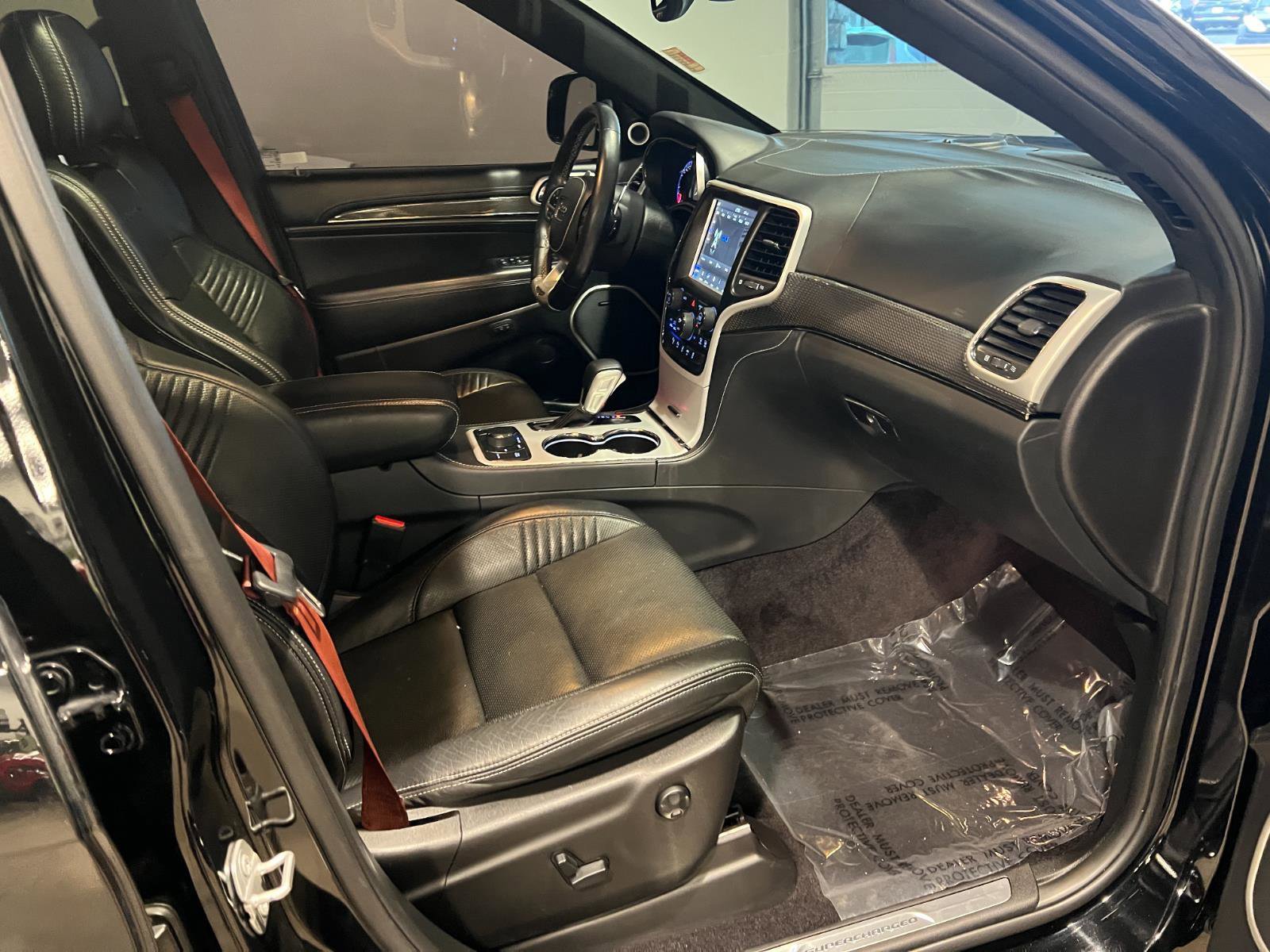 Used 2018 Jeep Grand Cherokee Trackhawk AWD/4WD image 41