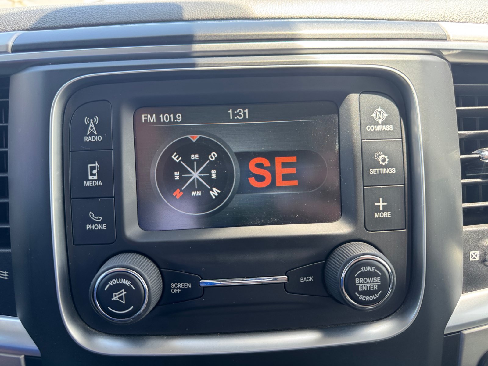 Used 2017 RAM 1500 Classic SLT RWD image 23