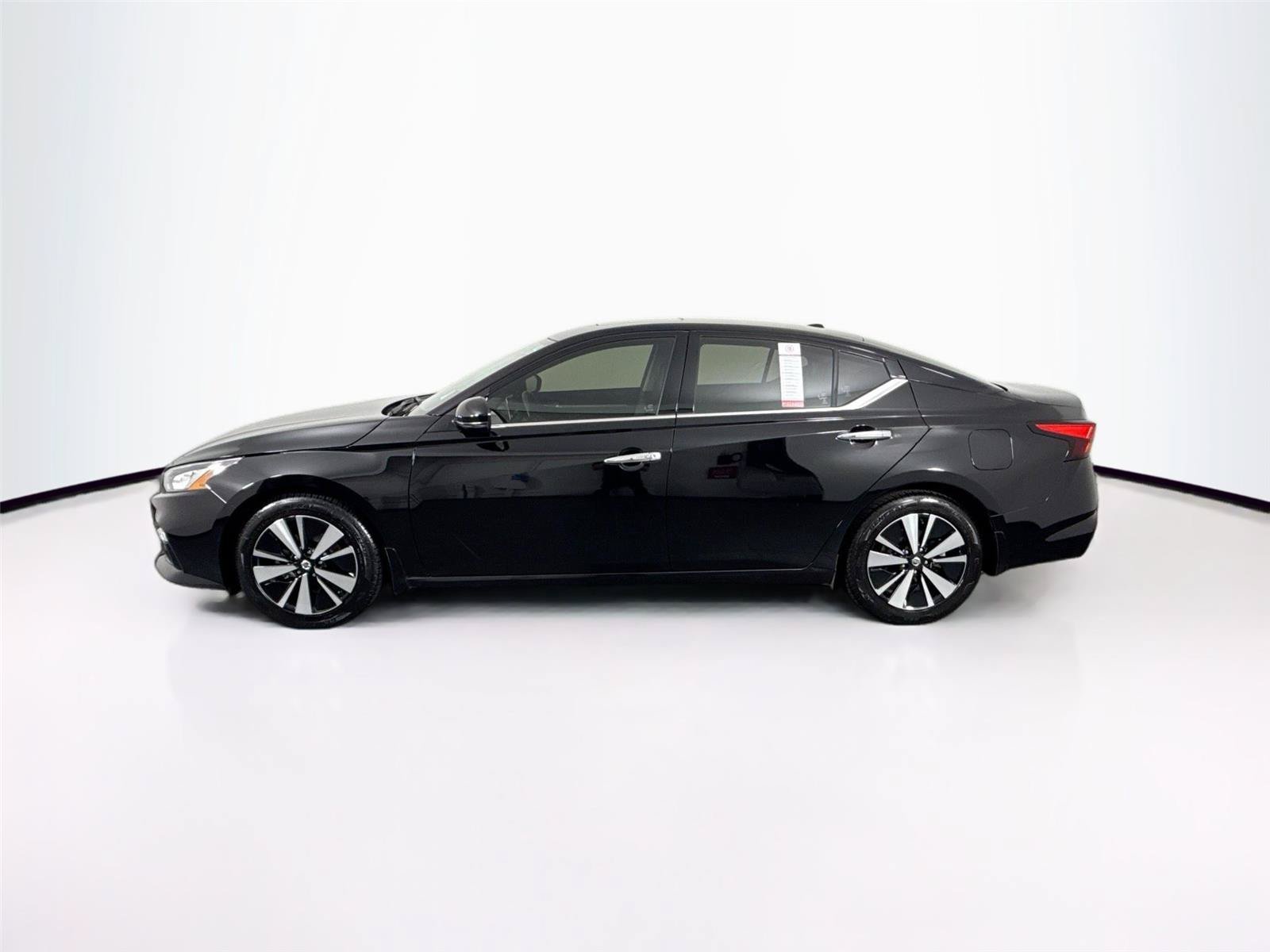 Used 2022 Nissan Altima 2.5 SL FWD image 14