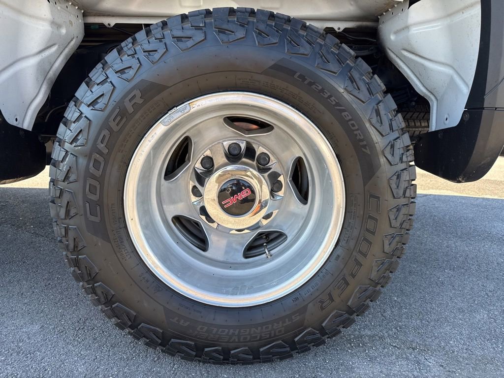 Used 2021 GMC Sierra 3500 SLT w/ SLT Preferred Package image 14