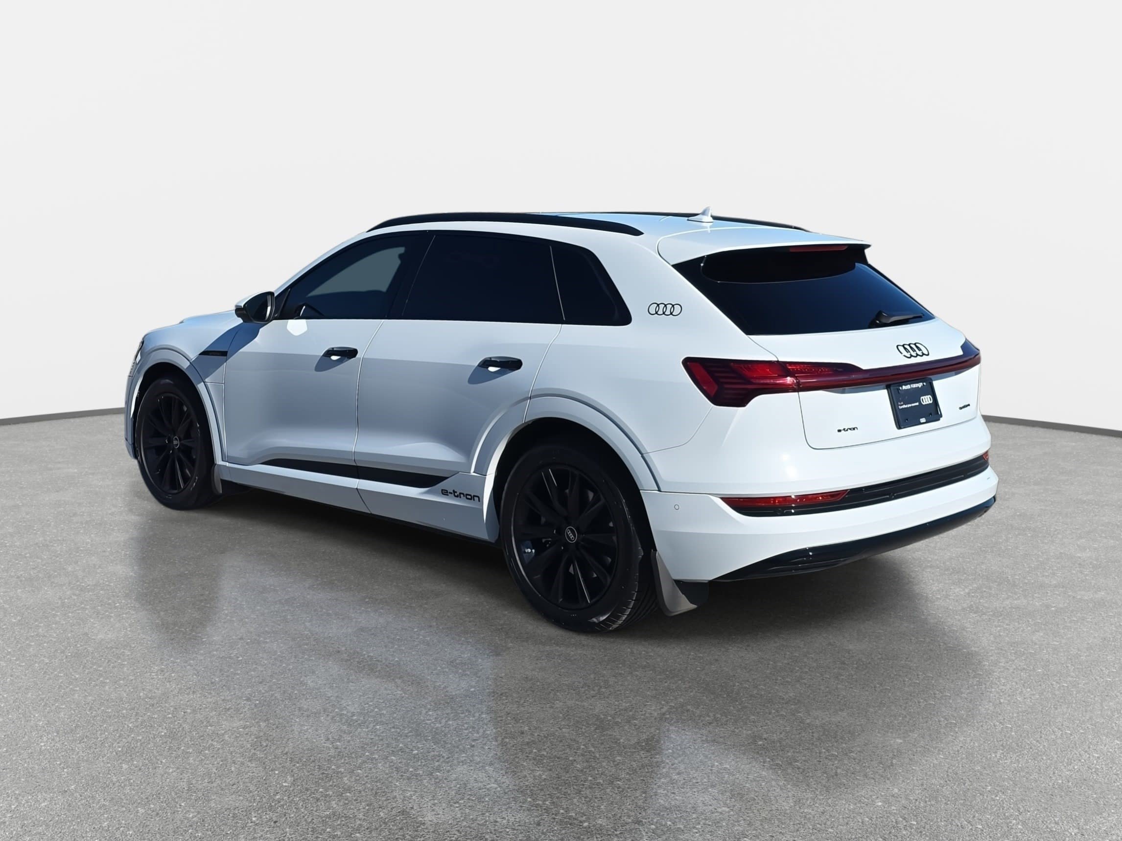 Certified 2022 Audi e-tron Premium image 5