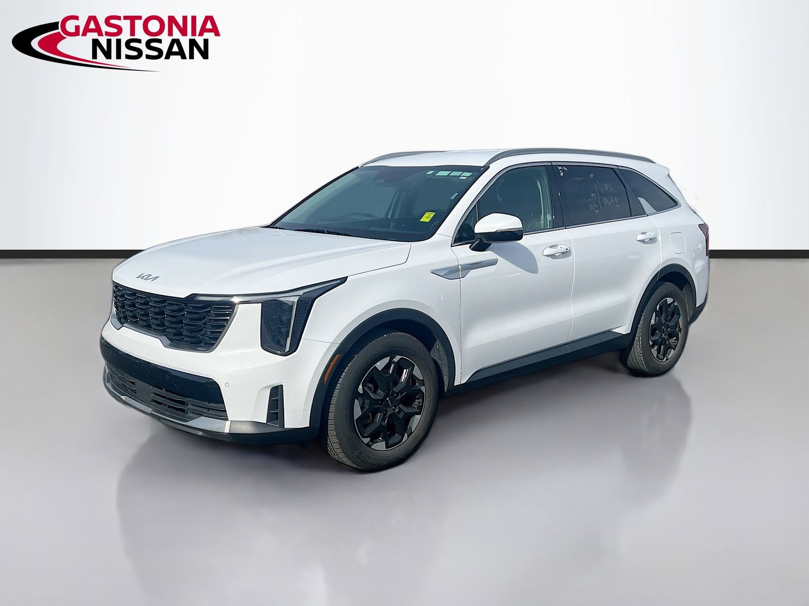 Used 2024 Kia Sorento S image 3