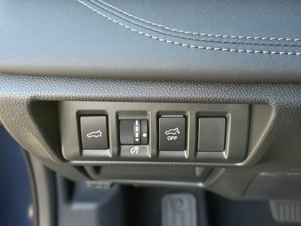 Certified 2025 Subaru Outback Limited image 10