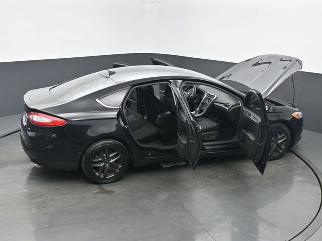 Used 2016 Ford Fusion SE w/ SE Cold Weather Package image 65