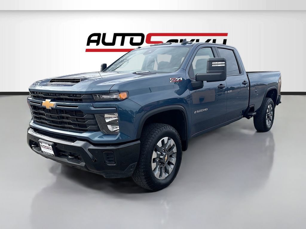 Used 2025 Chevrolet Silverado 2500 Custom w/ Custom Value Package AWD/4WD image 3