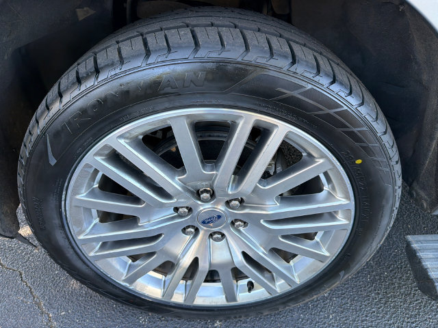 Used 2024 Ford Expedition Limited AWD/4WD image 11