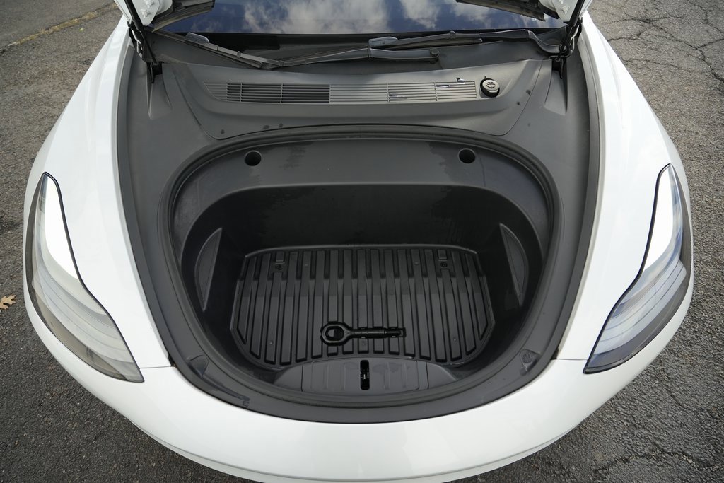 Used 2023 Tesla Model 3 Standard Range image 17