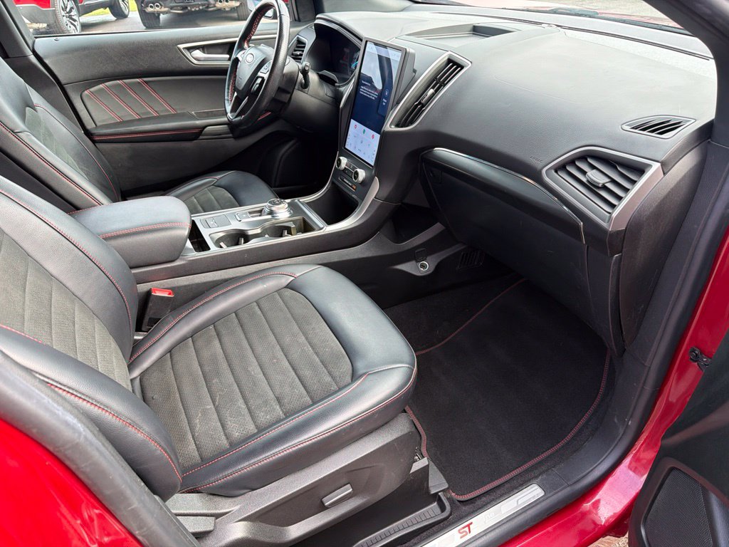 Used 2023 Ford Edge ST-Line AWD/4WD image 18