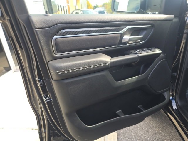 New 2026 RAM 1500 4x4 Crew Cab image 10
