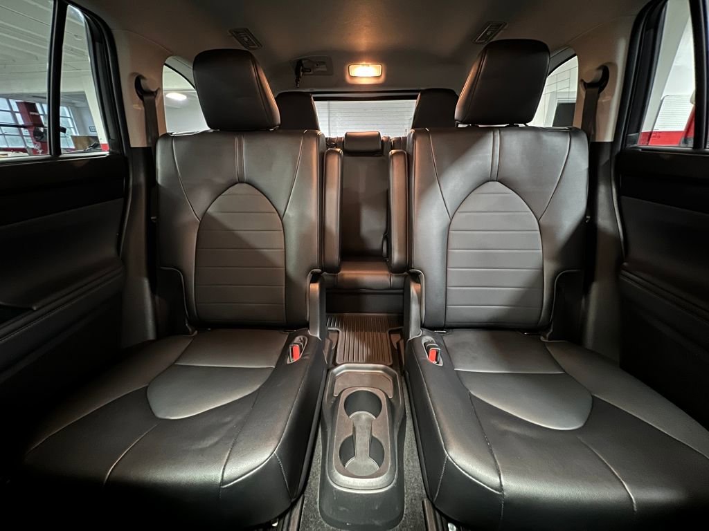 Certified 2022 Toyota Highlander XLE image 15