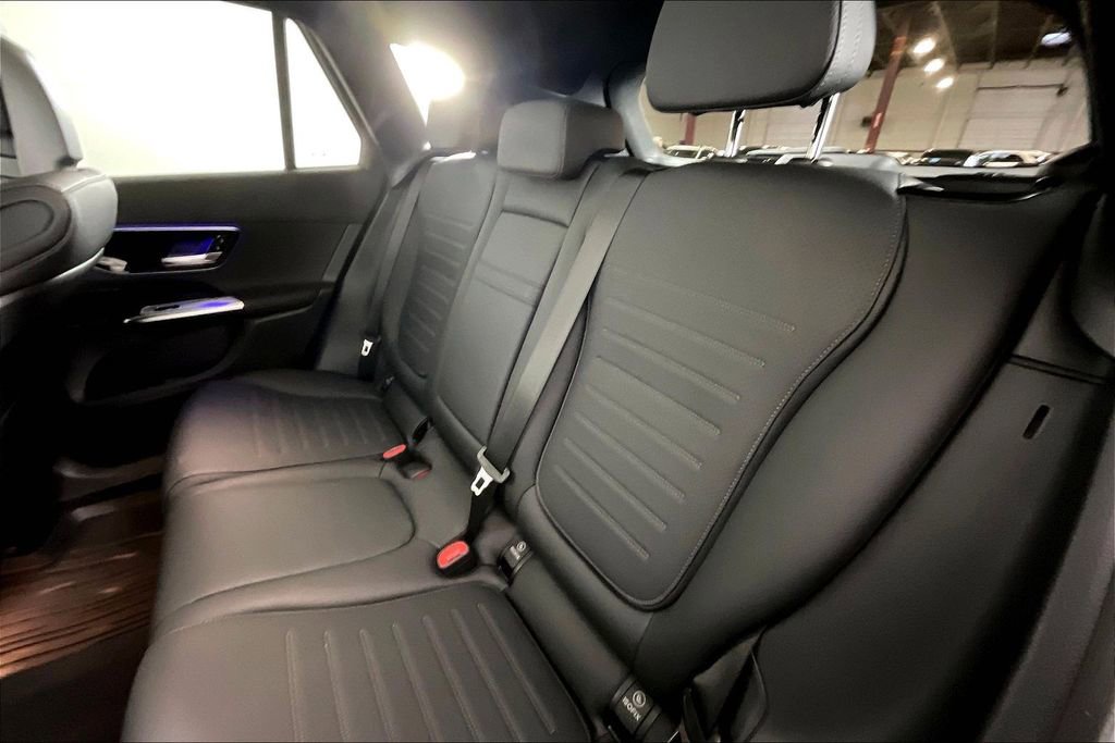 Used 2026 Mercedes-Benz GLC 300 4MATIC image 18