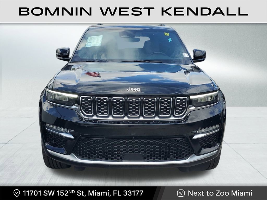 Used 2023 Jeep Grand Cherokee Summit image 2