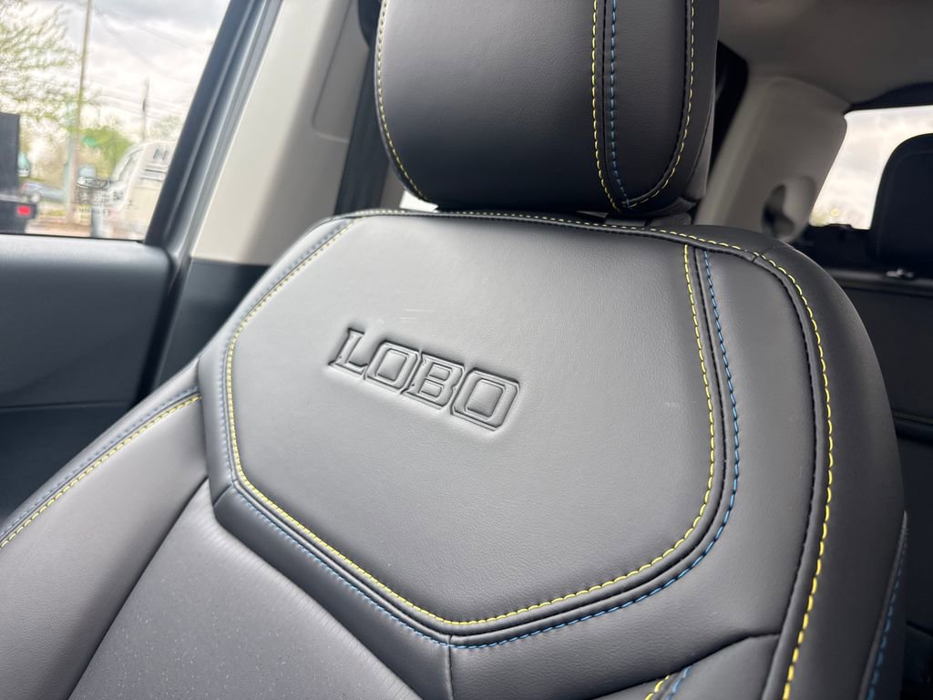 Used 2025 Ford Maverick Lobo AWD/4WD image 42