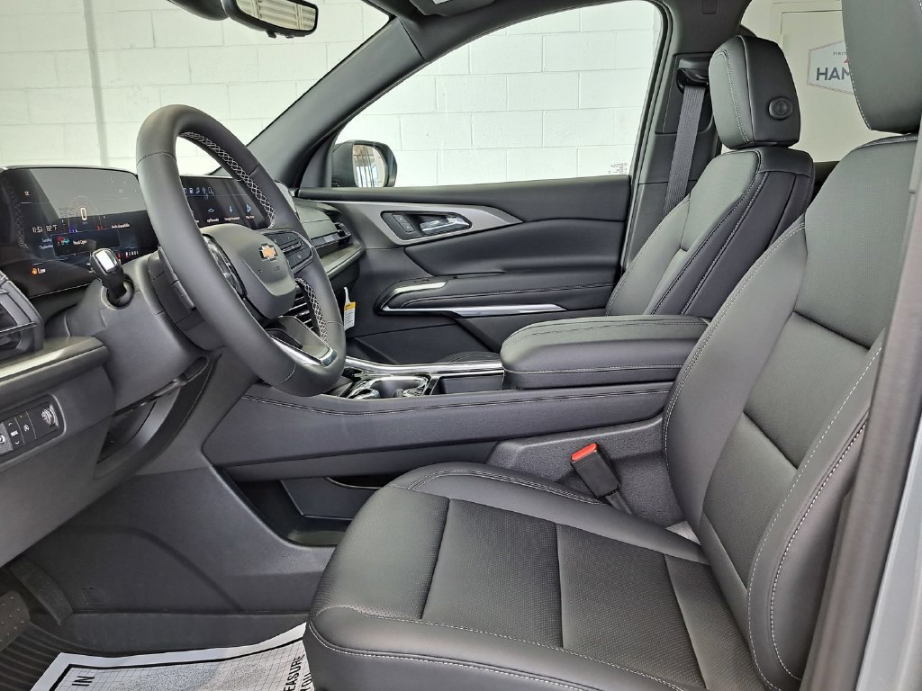 New 2027 Chevrolet Traverse LT w/ Driver Confidence Package FWD image 12