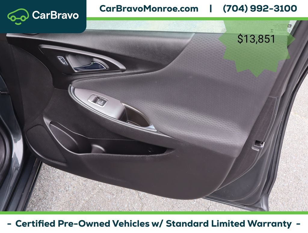 Certified 2017 Chevrolet Malibu LT FWD image 41
