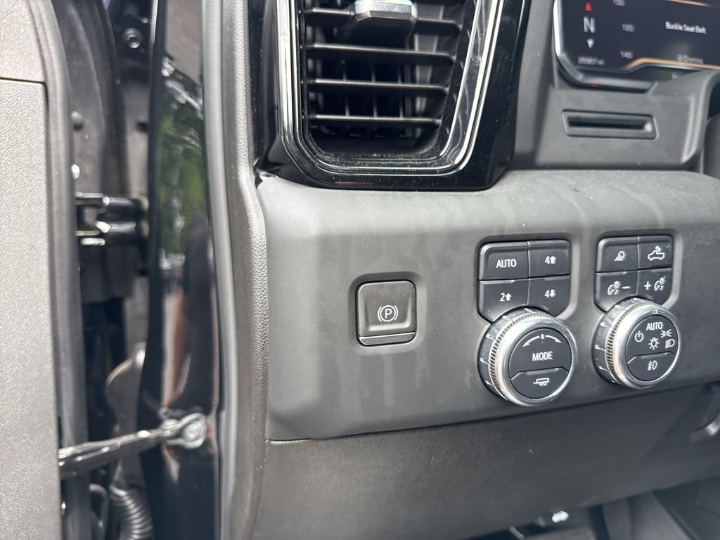 Used 2024 GMC Sierra 2500 AT4 w/ AT4 Preferred Package AWD/4WD image 17