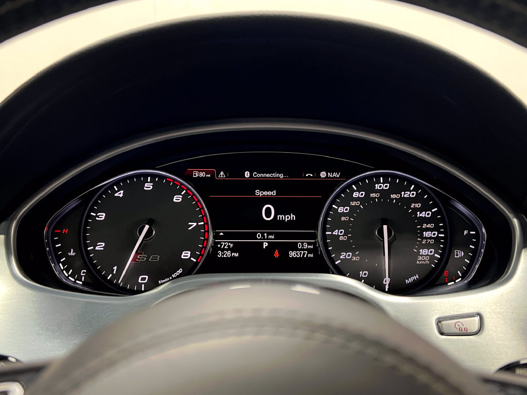 Used 2015 Audi S8 AWD/4WD image 25