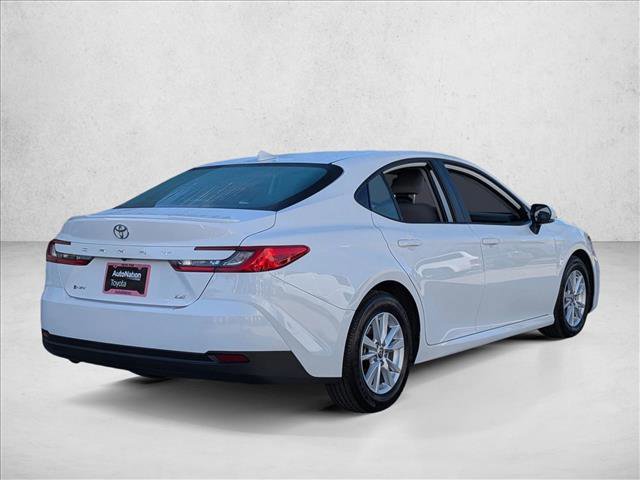 Used 2025 Toyota Camry LE image 5