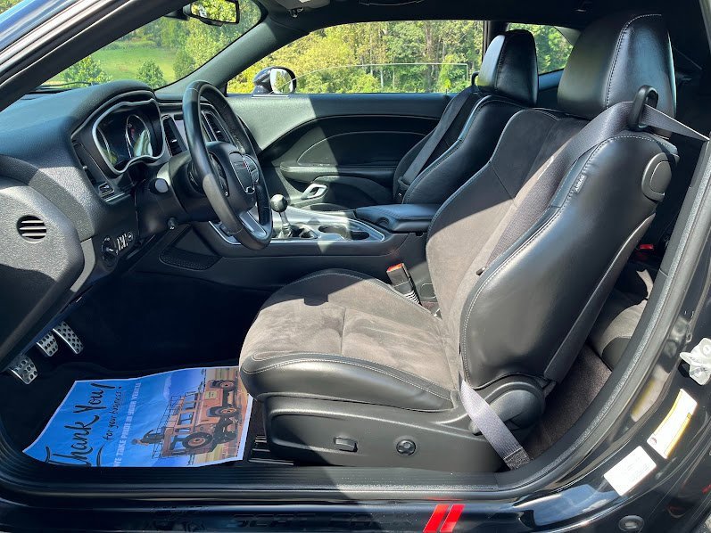 Used 2017 Dodge Challenger R/T Scat Pack w/ Dynamics Package image 8