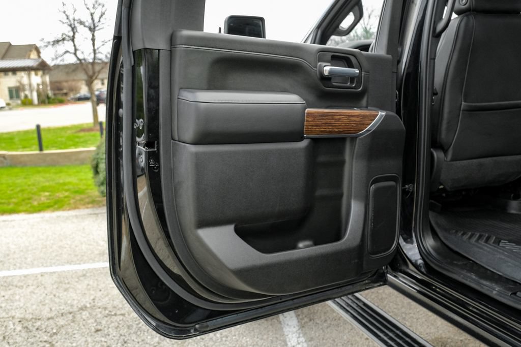 Used 2023 Chevrolet Silverado 3500 High Country w/ Z71 Off-Road Package AWD/4WD image 57