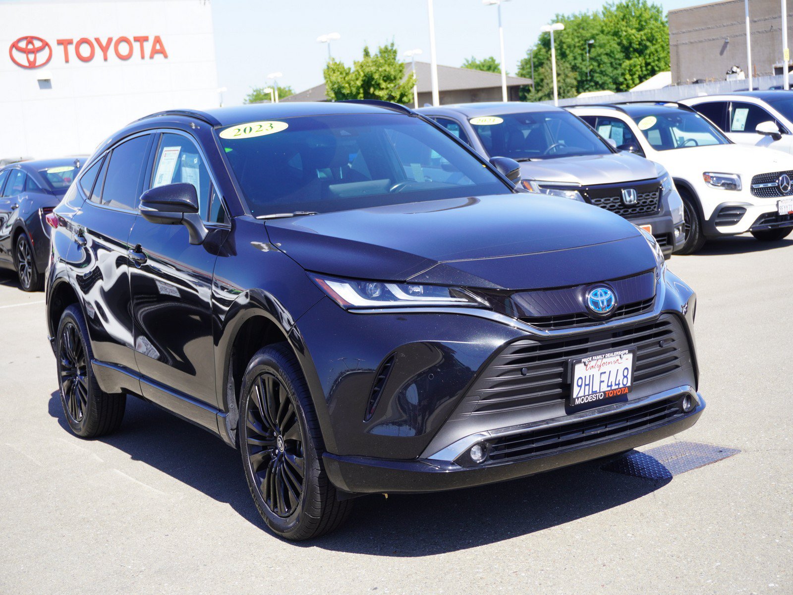 Used 2023 Toyota Venza Nightshade AWD/4WD image 1