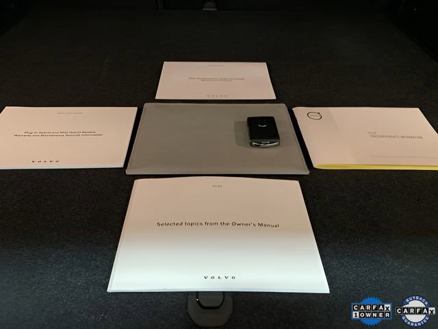 Used 2025 Volvo XC40 B5 Plus image 79